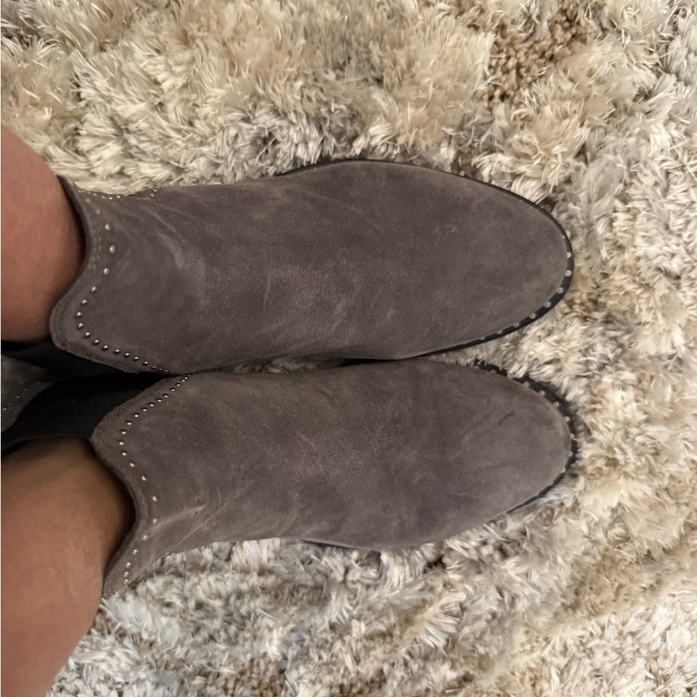 Micro stud Chelsea booties - Picture 15 of 16